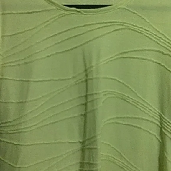 Iyla top size large - Picture 2 of 4